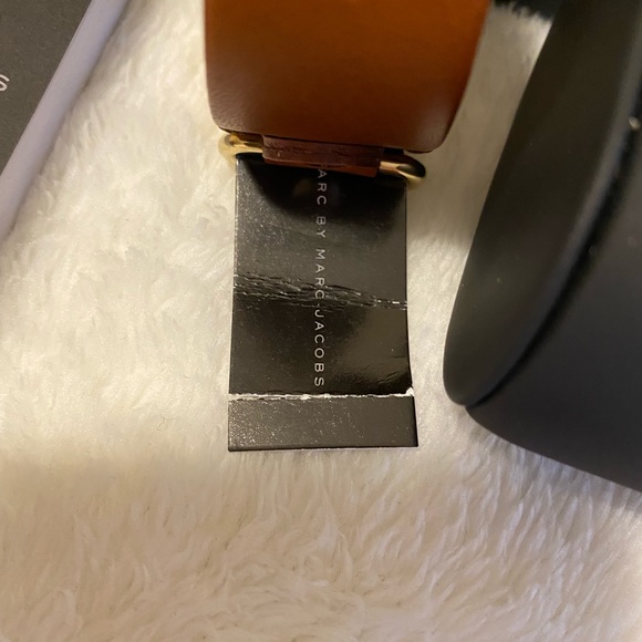 Marc Jacobs Watch - Picture 4 of 6